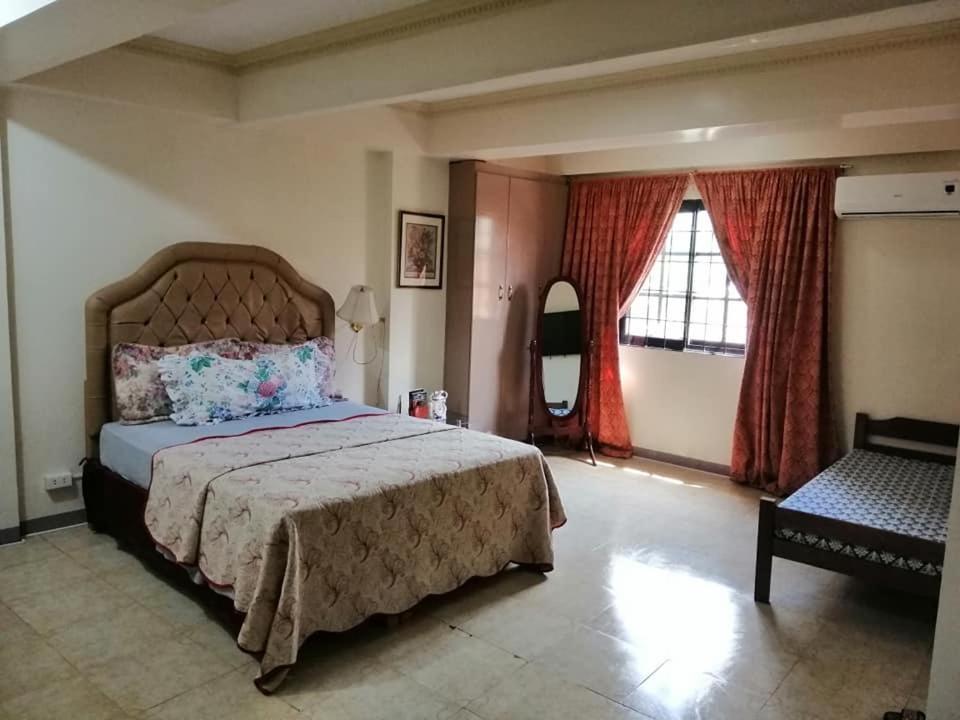 The Saint Joseph Residential Suites Lucena Esterno foto