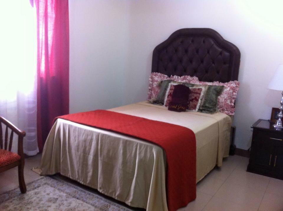 The Saint Joseph Residential Suites Lucena Esterno foto