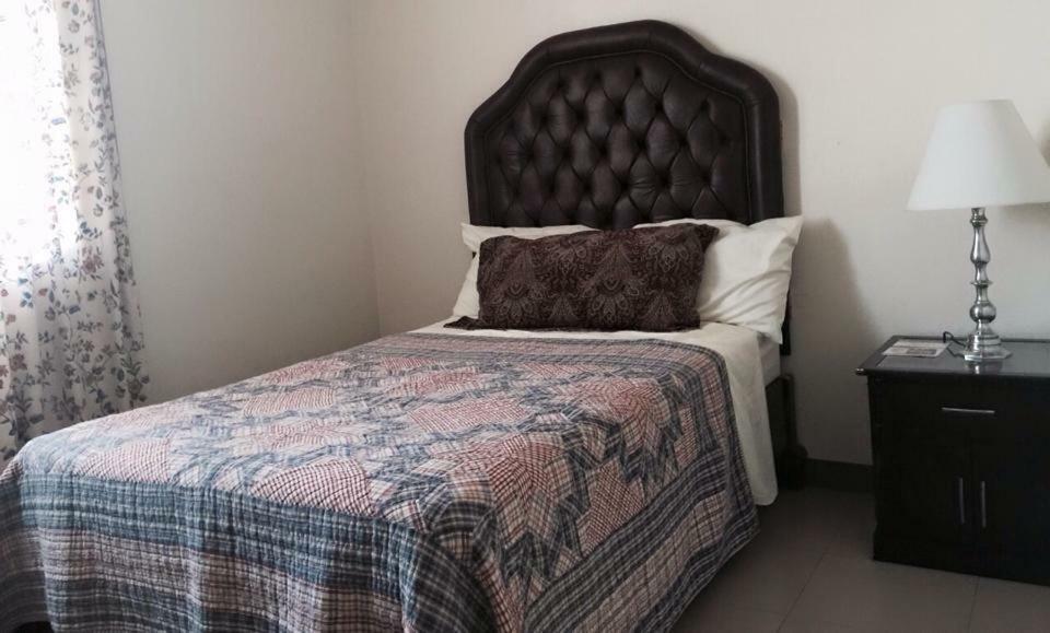 The Saint Joseph Residential Suites Lucena Esterno foto