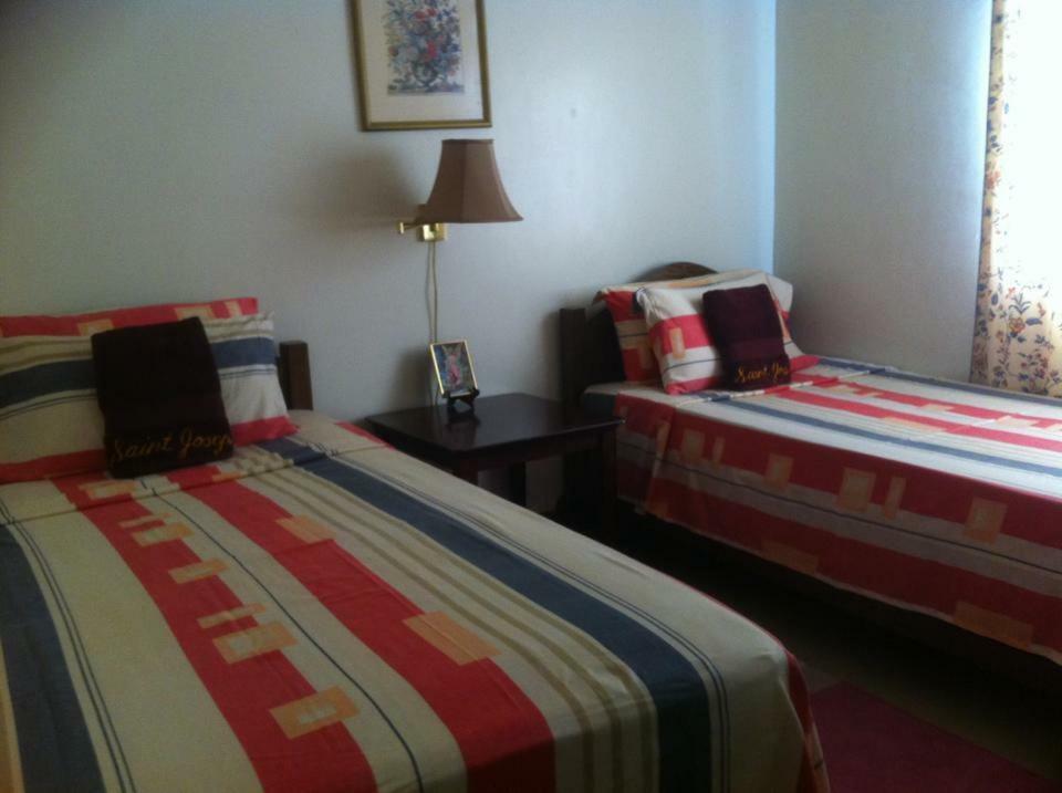 The Saint Joseph Residential Suites Lucena Esterno foto